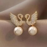 ZJE-911 Swan Pearl Earrings - Golden