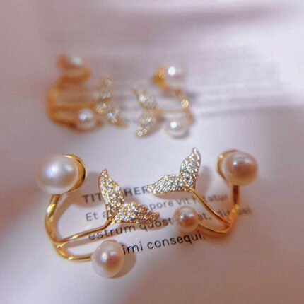 Korean Golden Fishtail Fashion Stud Earrings