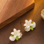 AWT-118 Korean Leaf Sparkling Pearl Earrings