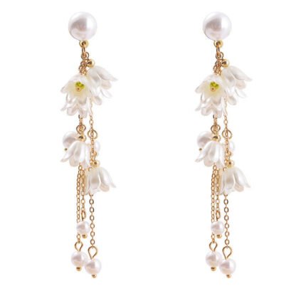 SHEIN elegant pearl and flower drop earrings