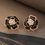 Elegant Flower Design Pearl Stone Set - Image 2