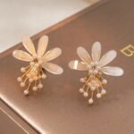 ZJX-162 Flower Pearl Korean Earrings- Golden